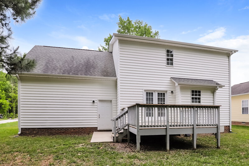 1,815/Mo, 306 Murraylane Rd Greensboro, NC 27405 Rear View 2