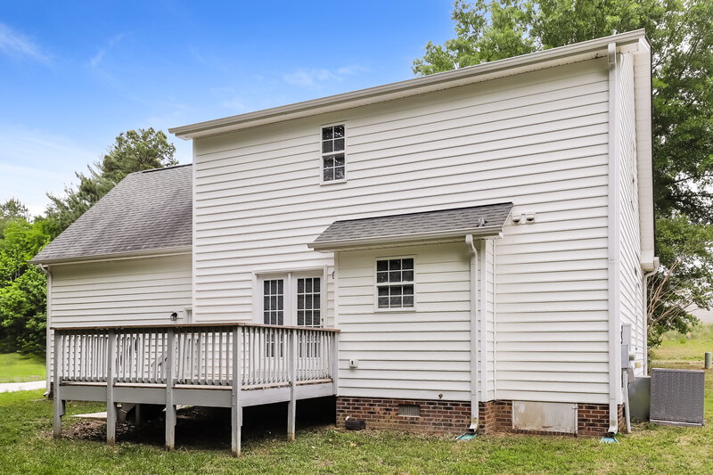 1,815/Mo, 306 Murraylane Rd Greensboro, NC 27405 Rear View 3