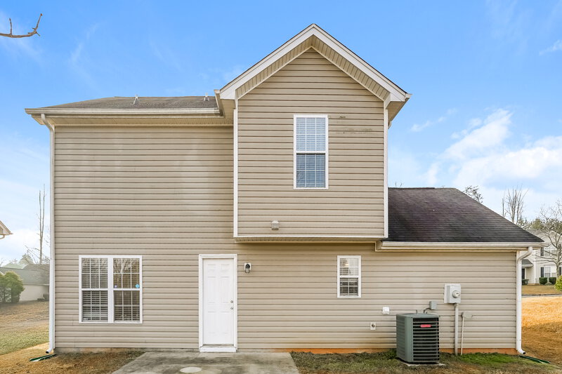 1,650/Mo, 3602 Sherbourne Ln Greensboro, NC 27405 Rear View