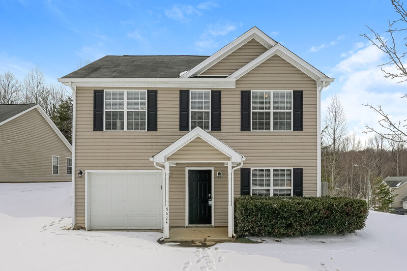 1,600/Mo, 5624 Fairway Forest Dr Winston-Salem, NC 27105 External View