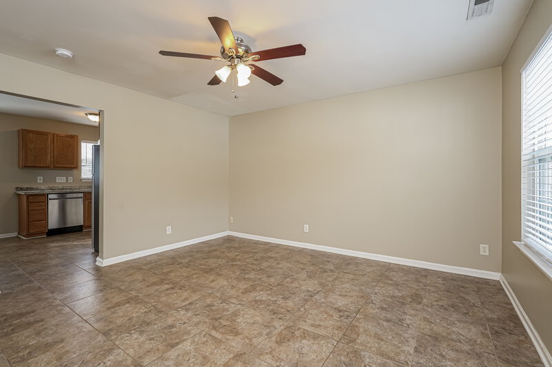 1,600/Mo, 5624 Fairway Forest Dr Winston-Salem, NC 27105 Living Room View 2