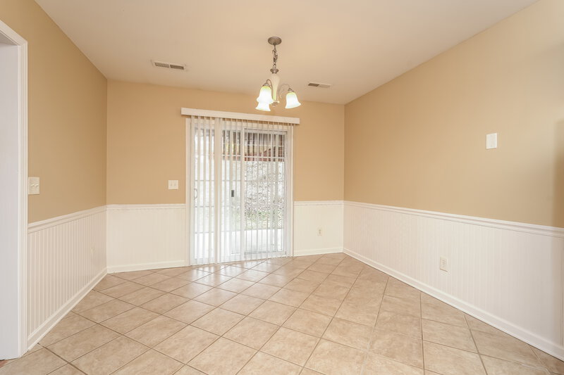 1,670/Mo, 312 Walden Ridge Ct Winston-Salem, NC 27127 Dining Room View