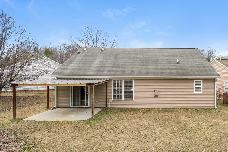 1,670/Mo, 312 Walden Ridge Ct Winston-Salem, NC 27127 Rear View