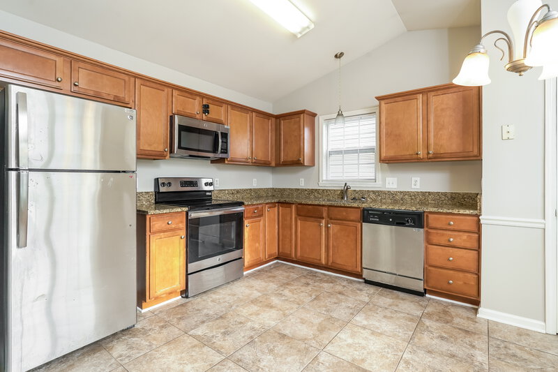 1,725/Mo, 4031 Village Park Ct Winston-Salem, NC 27127 Kitchen View