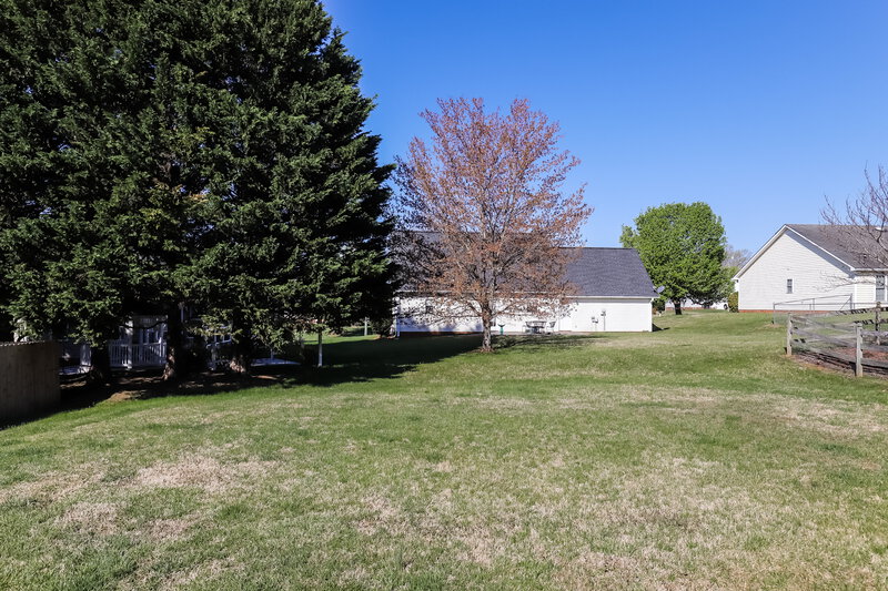 1,665/Mo, 2045 Highfield Park Dr Winston-Salem, NC 27127 Misc View 13