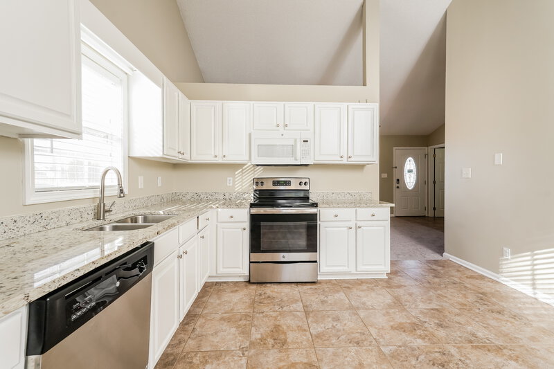 1,470/Mo, 4655 Beckel Rd Winston-Salem, NC 27127 Kitchen View 3