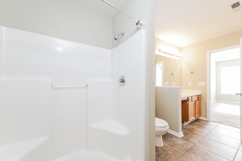 1,760/Mo, 5798 Misty Hill Circle Clemmons, NC 27012 Main Bathroom View 2