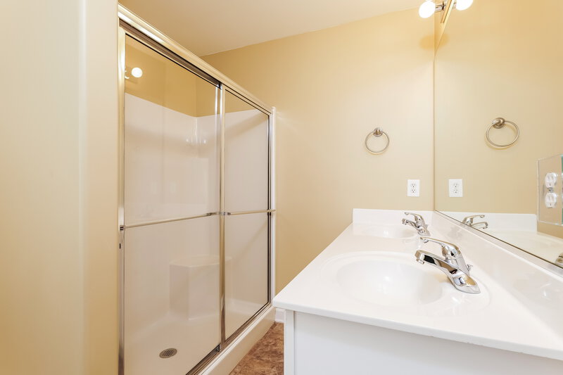 1,755/Mo, 880 Trillium Ln Winston-Salem, NC 27127 Primary Bathroom View