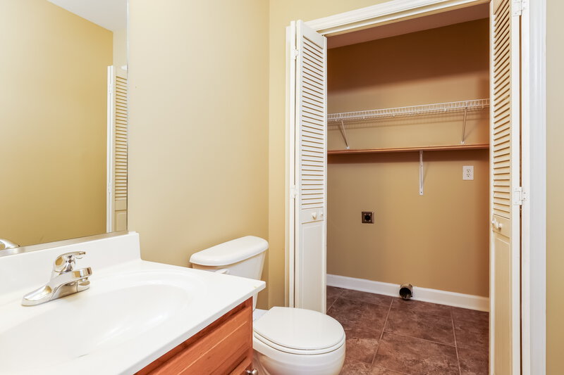 1,755/Mo, 880 Trillium Ln Winston-Salem, NC 27127 Bathroom View 2