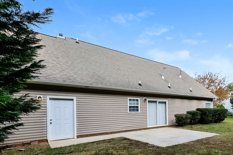 1,755/Mo, 880 Trillium Ln Winston-Salem, NC 27127 Rear View