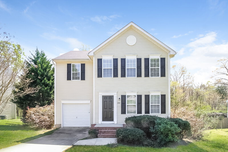 2,020/Mo, 300 Creekview Dr Kernersville, NC 27284 External View
