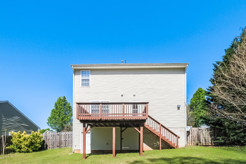 2,020/Mo, 300 Creekview Dr Kernersville, NC 27284 Rear View