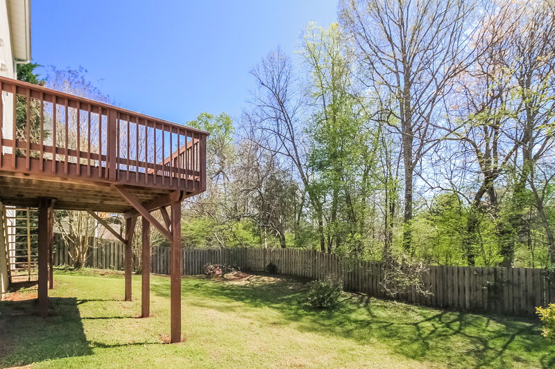 2,020/Mo, 300 Creekview Dr Kernersville, NC 27284 Rear View 2