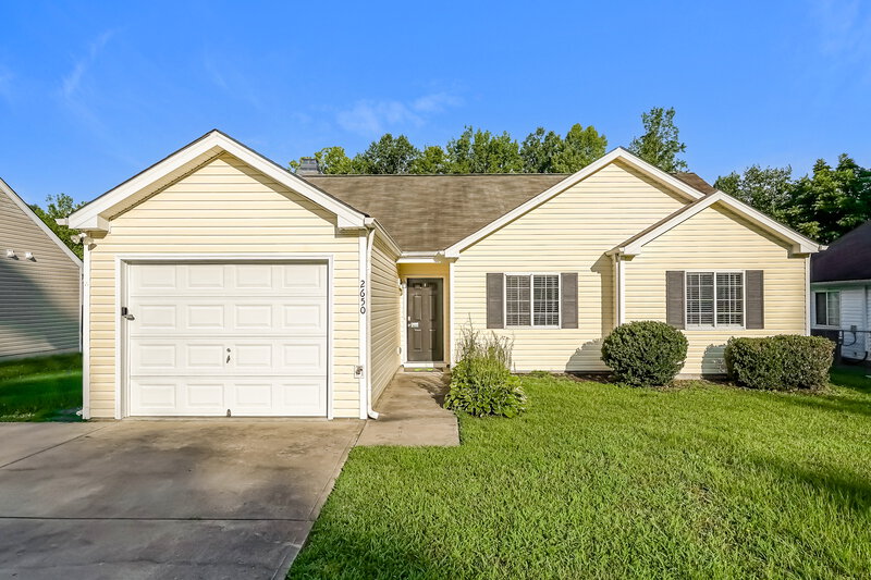 1,760/Mo, 2650 Stratford Lake Rd Winston-Salem, NC 27103 External View