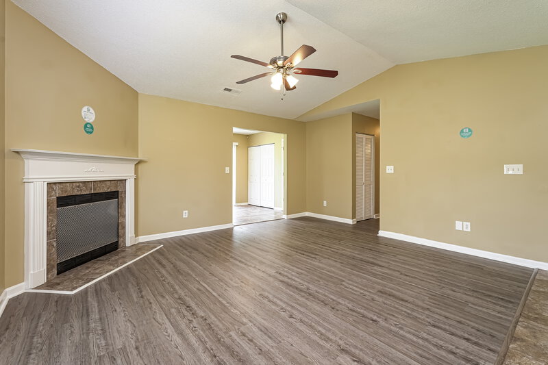 1,760/Mo, 2650 Stratford Lake Rd Winston-Salem, NC 27103 Living Room View 2