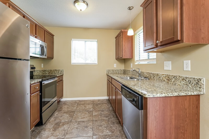 1,760/Mo, 2650 Stratford Lake Rd Winston-Salem, NC 27103 Kitchen View 3