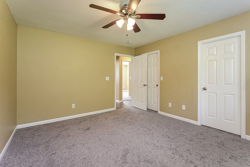 1,760/Mo, 2650 Stratford Lake Rd Winston-Salem, NC 27103 Main Bedroom View 2