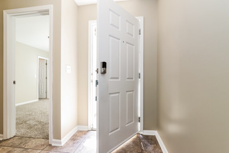 1,855/Mo, 4412 Gray Wolf Way Greensboro, NC 27406 Foyer View