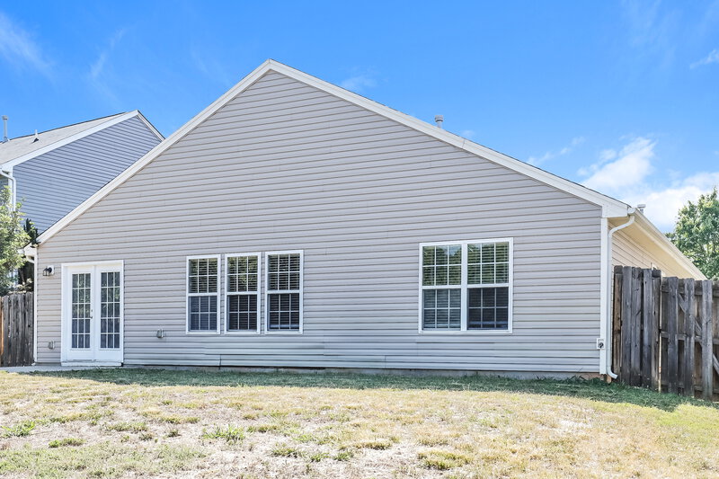 1,855/Mo, 4412 Gray Wolf Way Greensboro, NC 27406 Rear View