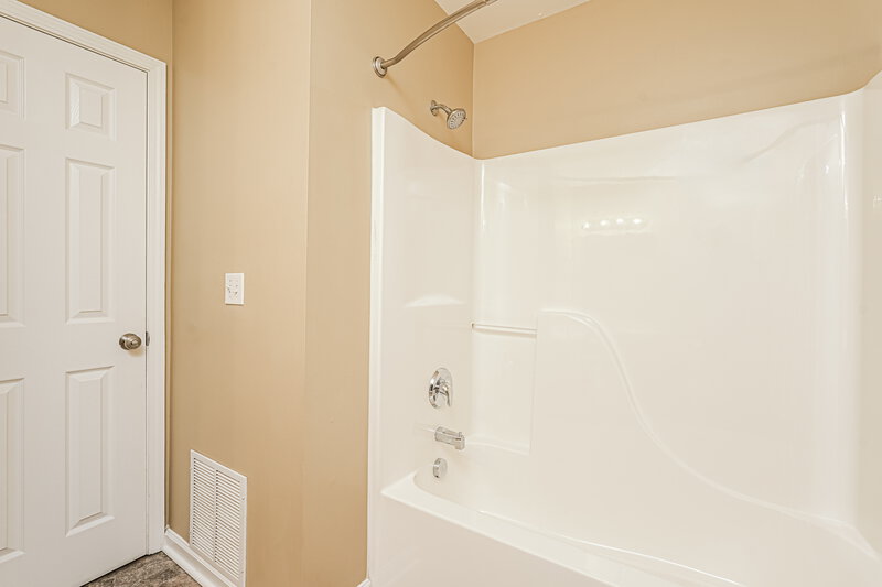 1,775/Mo, 3644 Thornaby Circle Winston-Salem, NC 27107 Bathroom View