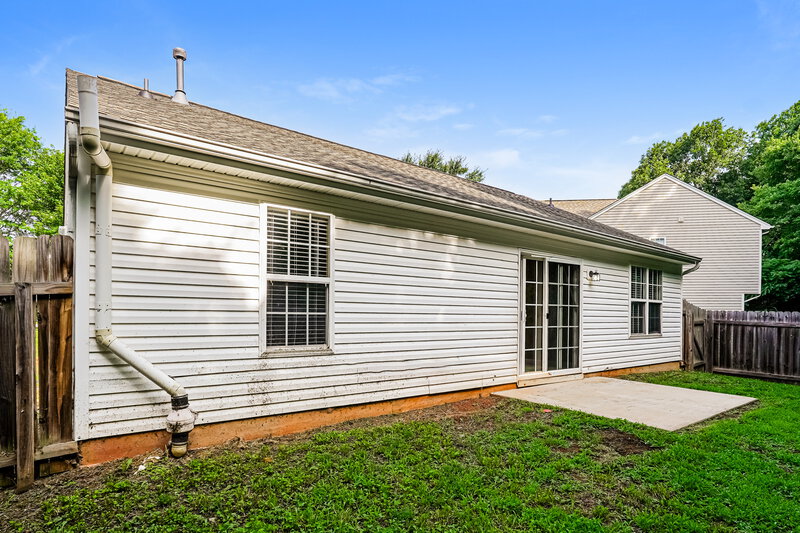 1,775/Mo, 3644 Thornaby Circle Winston-Salem, NC 27107 Rear View