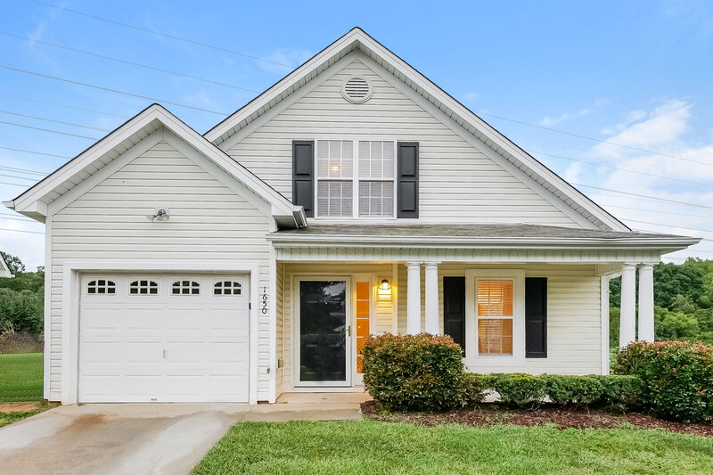 1,575/Mo, 1650 Sandersted Village Circle Winston-Salem, NC 27103 Front View