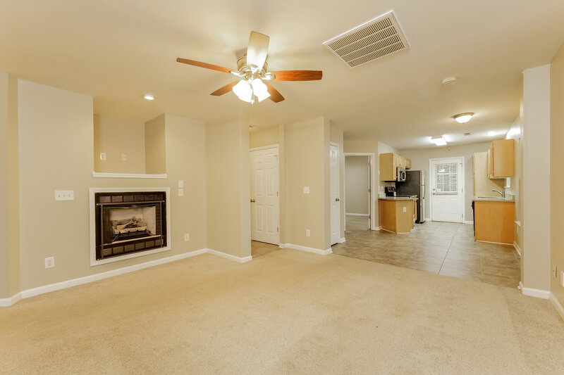 1,575/Mo, 1650 Sandersted Village Circle Winston-Salem, NC 27103 Living Room View 2