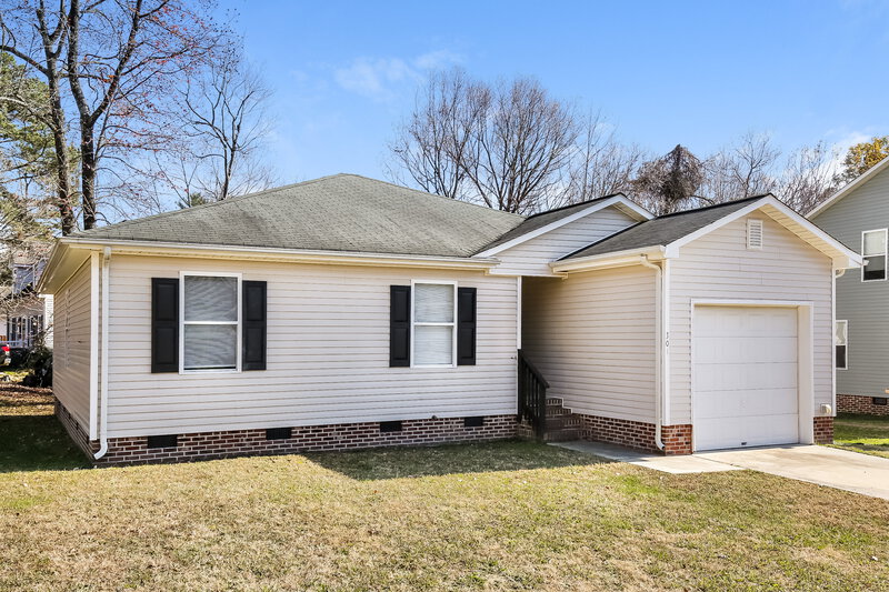 1,760/Mo, 301 Oferrell St Greensboro, NC 27405 Front View