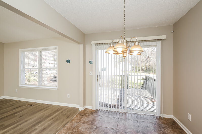 1,760/Mo, 301 Oferrell St Greensboro, NC 27405 Dining Room View