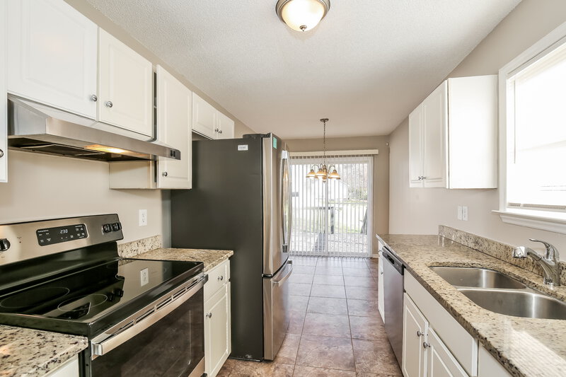 1,760/Mo, 301 Oferrell St Greensboro, NC 27405 Kitchen View