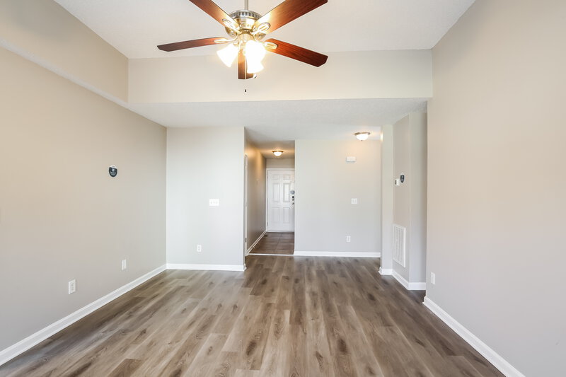 1,760/Mo, 301 Oferrell St Greensboro, NC 27405 Main Bedroom View