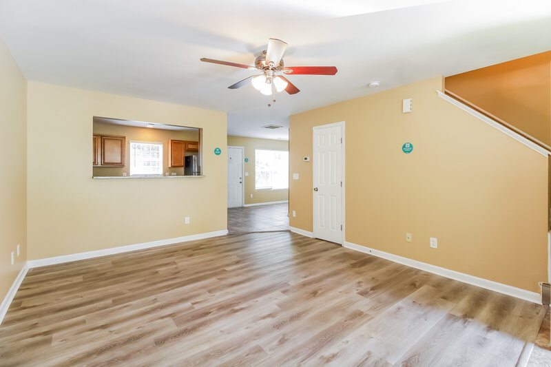 1,975/Mo, 4020 Mountainridge Dr Greensboro, NC 27401 Living Room View