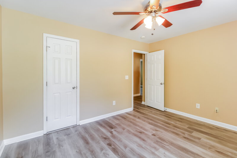 1,975/Mo, 4020 Mountainridge Dr Greensboro, NC 27401 Main Bedroom View 2