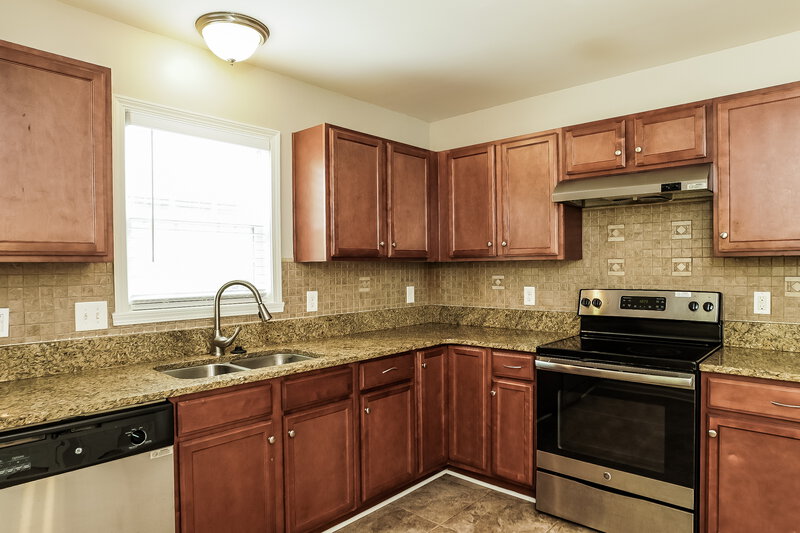 1,760/Mo, 4648 Midstream Crossing Dr Clemmons, NC 27012 Kitchen View
