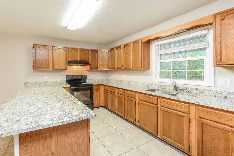 1,375/Mo, 4141 Macarthur St Winston-Salem, NC 27107 Kitchen View 3