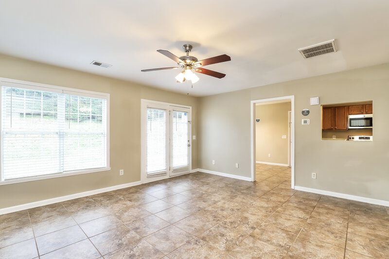 1,770/Mo, 3803 Bluestem Dr Greensboro, NC 27405 Living Room View 3