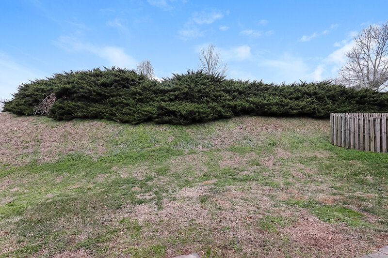 1,770/Mo, 3803 Bluestem Dr Greensboro, NC 27405 Rear View