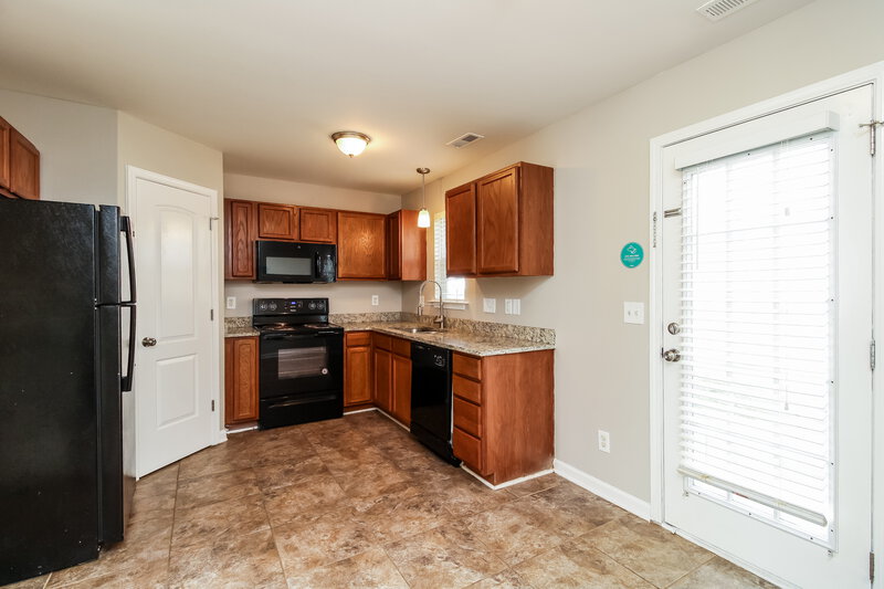 1,735/Mo, 3 Sherbourne Ct Greensboro, NC 27405 Dining Room View