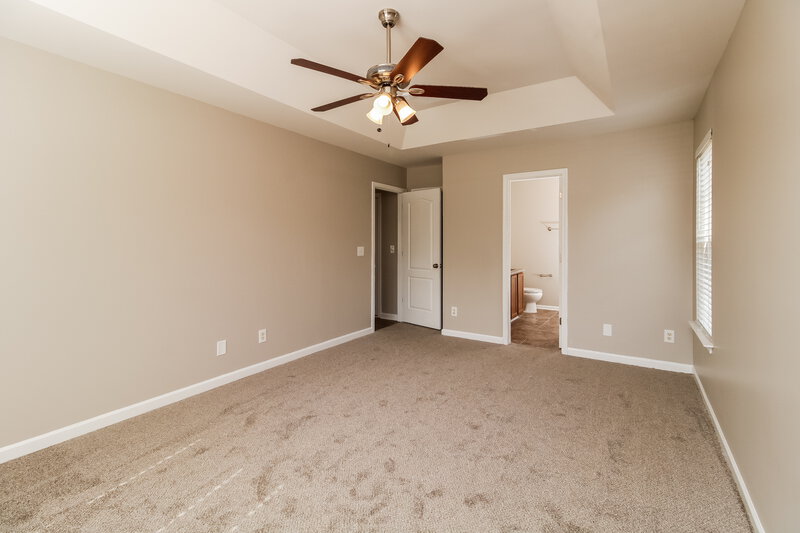 1,735/Mo, 3 Sherbourne Ct Greensboro, NC 27405 Main Bedroom View