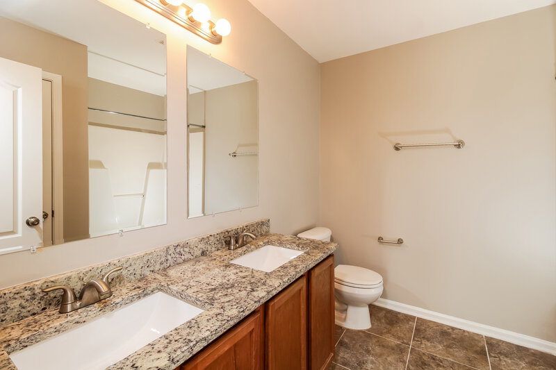 1,735/Mo, 3 Sherbourne Ct Greensboro, NC 27405 Main Bedroom View 3