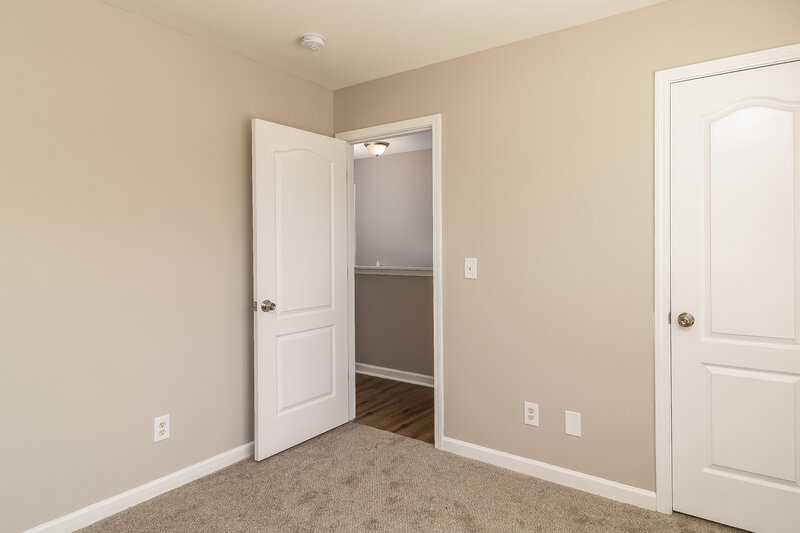 1,735/Mo, 3 Sherbourne Ct Greensboro, NC 27405 Bedroom View