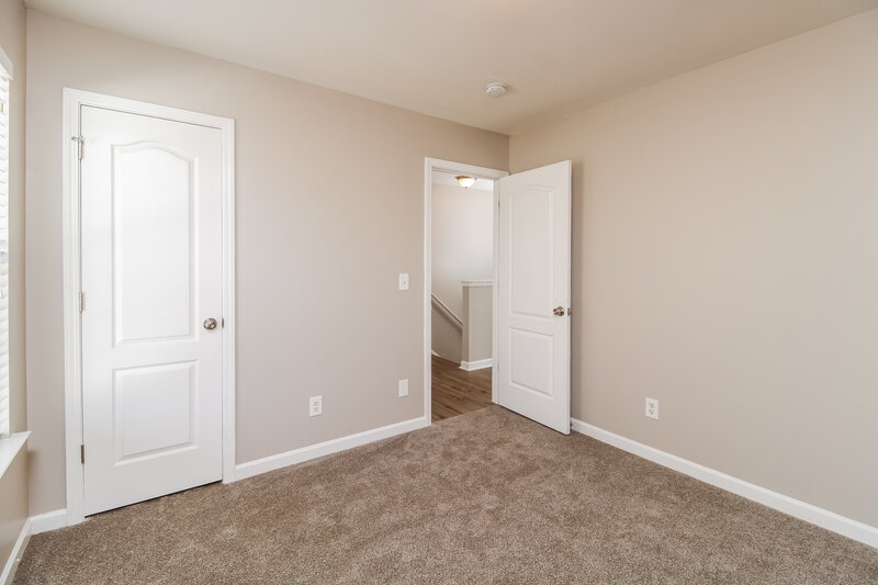 1,735/Mo, 3 Sherbourne Ct Greensboro, NC 27405 Bedroom View 3