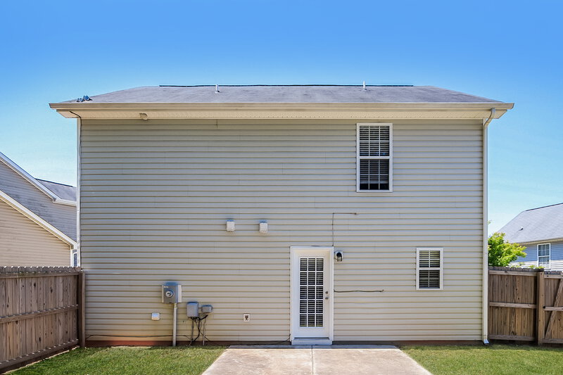 1,735/Mo, 3 Sherbourne Ct Greensboro, NC 27405 Rear View 4