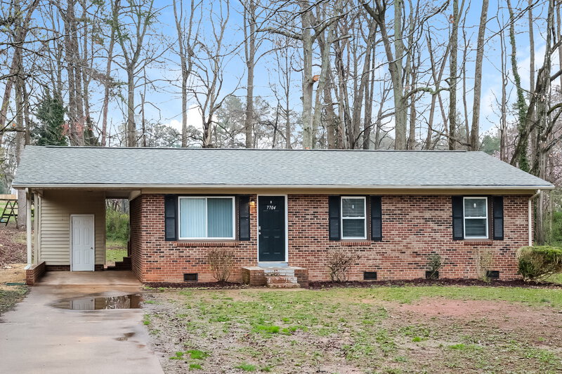 1,440/Mo, 7704 Newsome Ct Browns Summit, NC 27214 External View