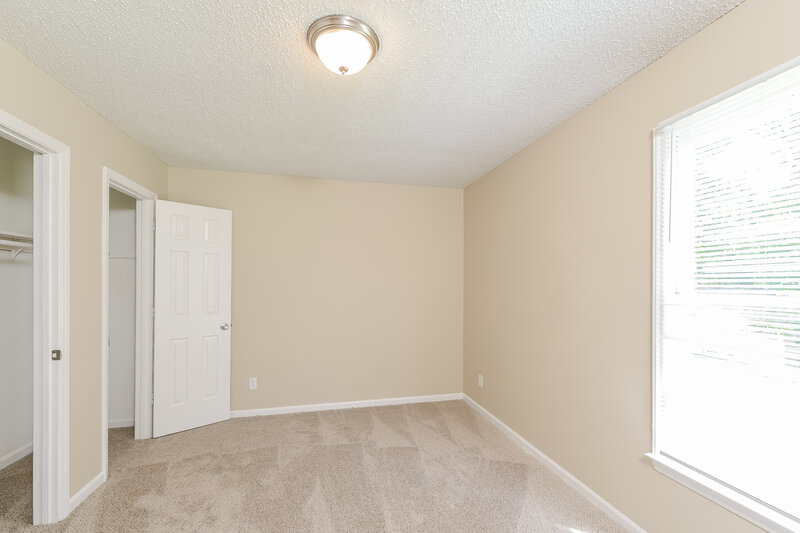 1,540/Mo, 5 Aggie Ct Greensboro, NC 27401 Main Bedroom View 2