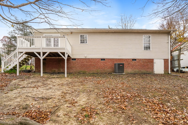 1,520/Mo, 104 James Ave Thomasville, NC 27360 Rear View