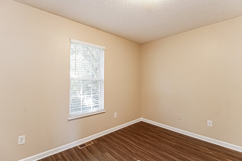 1,590/Mo, 330 Holt St W Burlington, NC 27217 Bedroom View 3