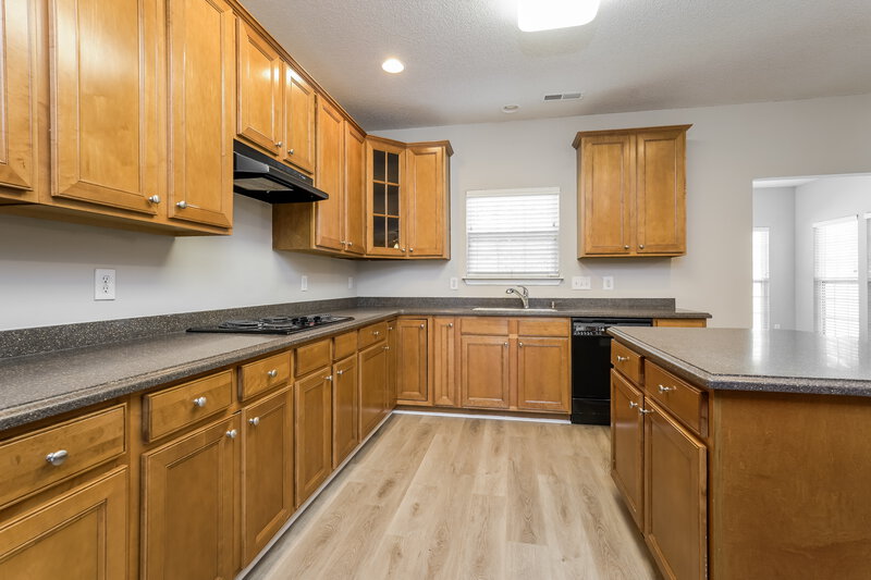 2,275/Mo, 235 Creeks Edge Ct Clemmons, NC 27012 Kitchen View