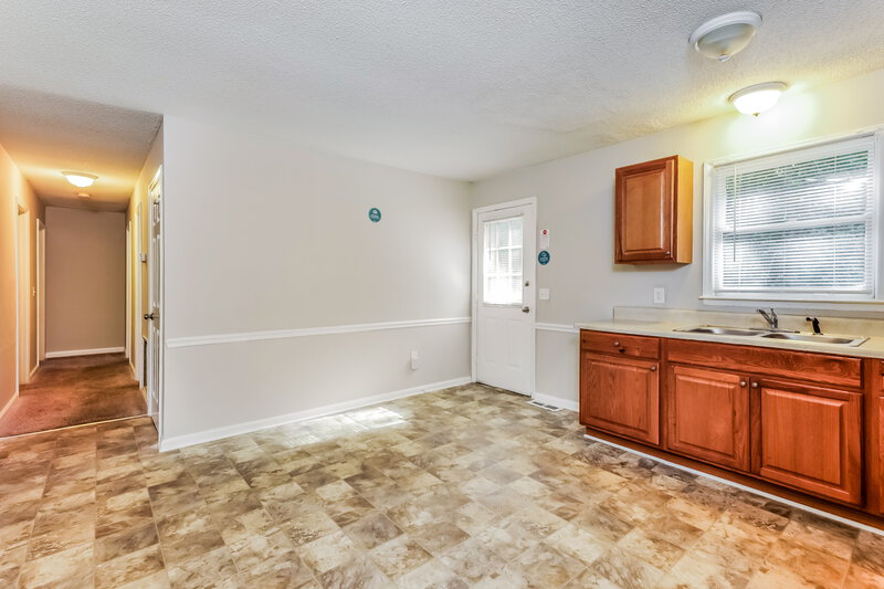 1,105/Mo, 560 Heatherton Ln Rural Hall, NC 27045 Kitchen View