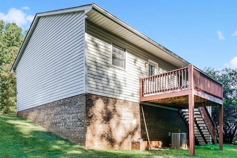 1,105/Mo, 560 Heatherton Ln Rural Hall, NC 27045 Rear View 2